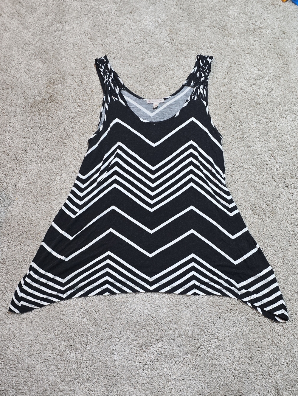Christopher & Banks Black and White Chevron Tank